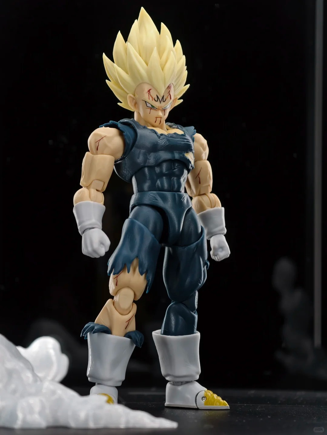 Op voorraad BlackHole&TK Besch - Model Kit Vegeta recensie en prijs