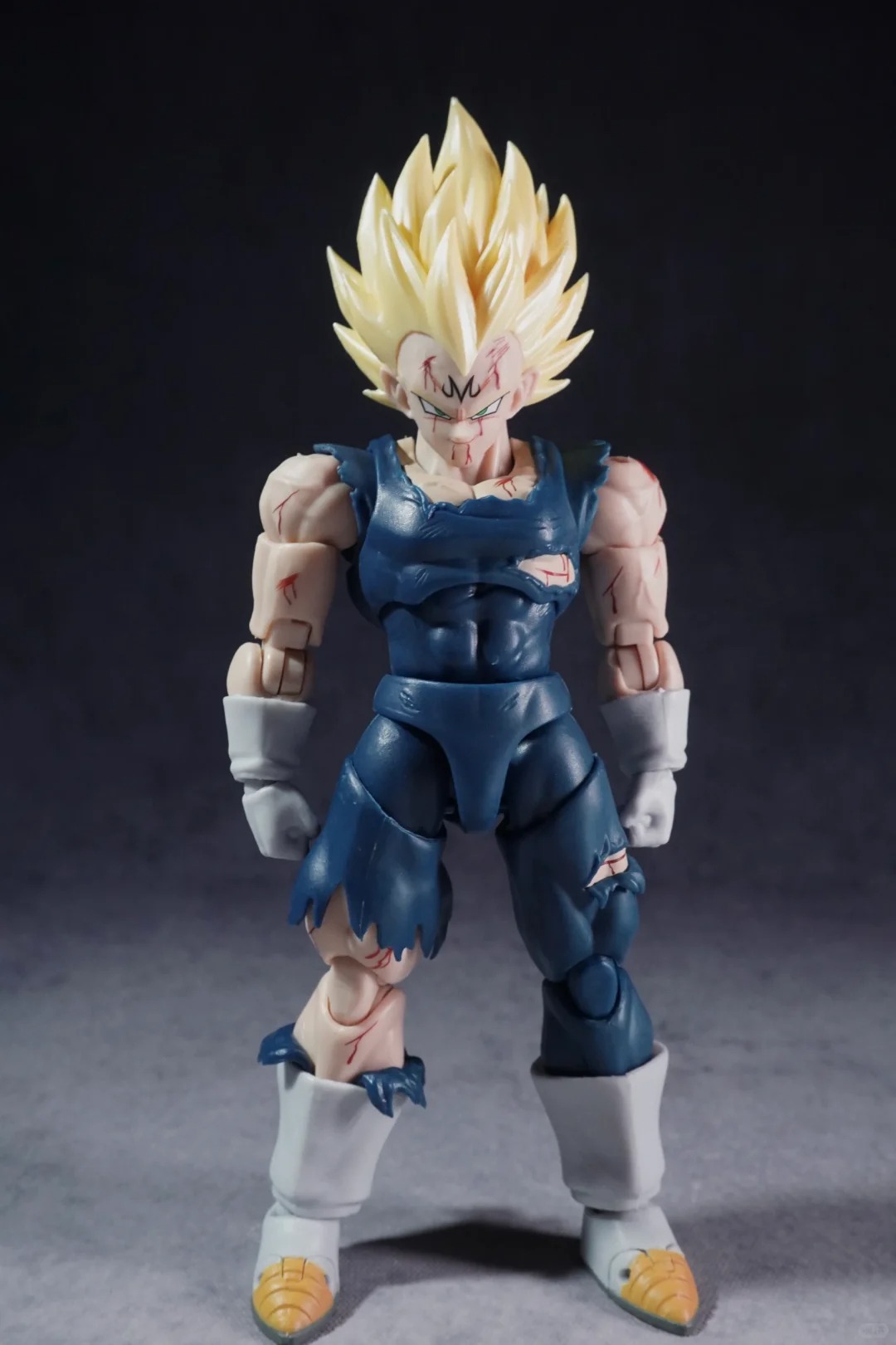 Op voorraad BlackHole&TK Besch - Model Kit Vegeta recensie en prijs