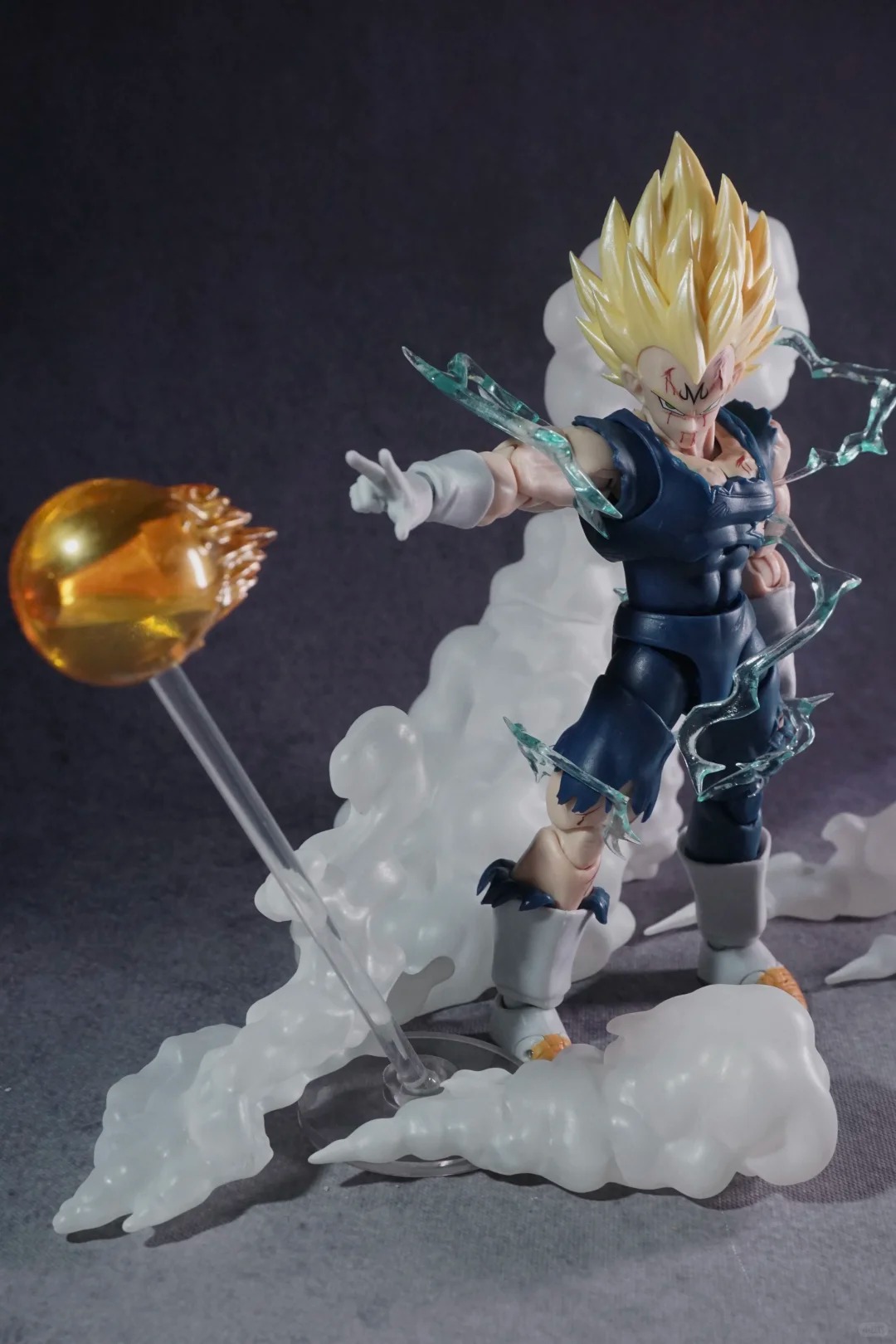 Op voorraad BlackHole&TK Besch - Model Kit Vegeta recensie en prijs